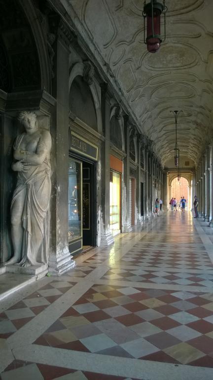 In Venice Back To San Marco Tourist Apartment Exterior foto