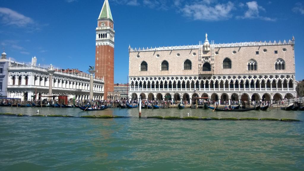 In Venice Back To San Marco Tourist Apartment Exterior foto